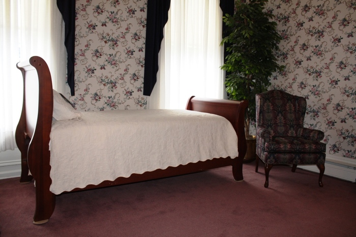  Profile Photos of Dale Ranck Cremation & Funeral Care 125 N Front St - Photo 7 of 17