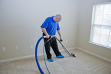 Man cleaning carpet with commercial cleaning equipment, Best Sherman Oaks Carpet Cleaning, Sherman Oaks