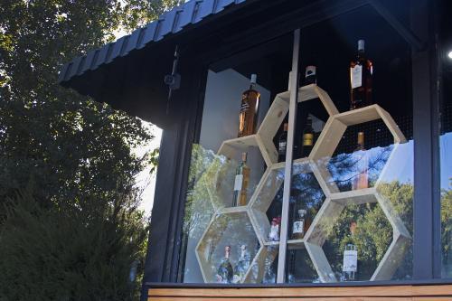  Profile Photos of Juicefly Wine & Spirits | Alcohol Delivery 10725 Jefferson Blvd - Photo 3 of 3