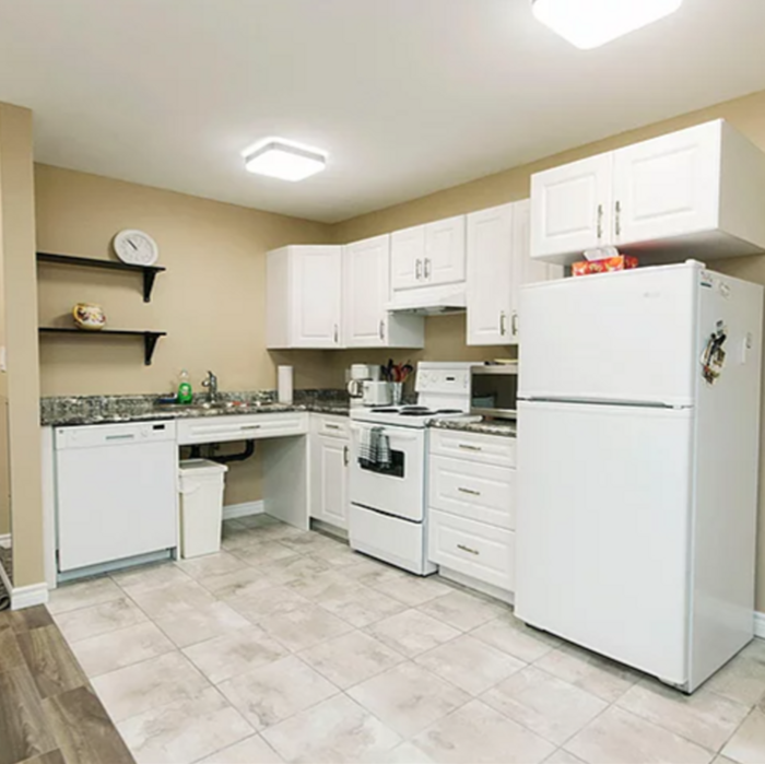  Profile Photos of In-Trend Home Solutions - London 20 Kitchener Ave unit 9 - Photo 4 of 9
