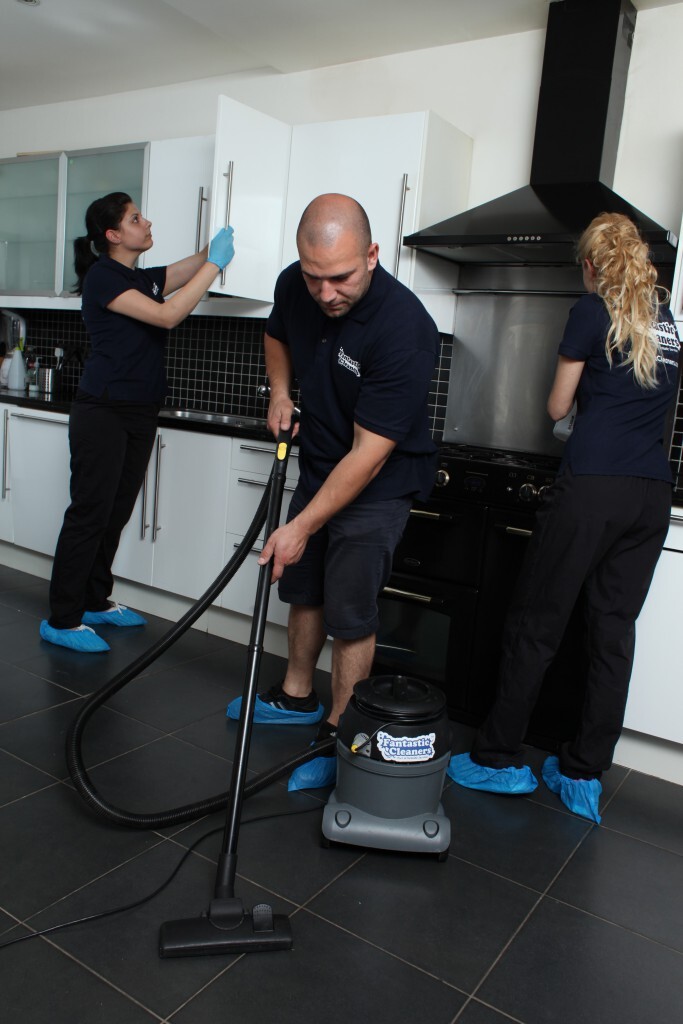  End of tenancy cleaning of Fantastic Services in Braintree Braintree - Photo 2 of 2