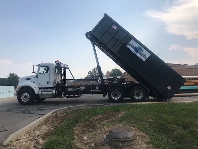  Profile Photos of Salty Dog Trash 5047 Stonespring CT - Photo 2 of 5