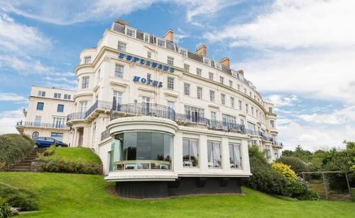  New Album of Esplanade Hotel - Daish's Belmont Road - Photo 2 of 3