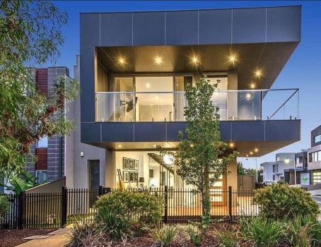  Profile Photos of Greg Hocking Caroline Springs 2-8 Lake Street - Photo 3 of 3