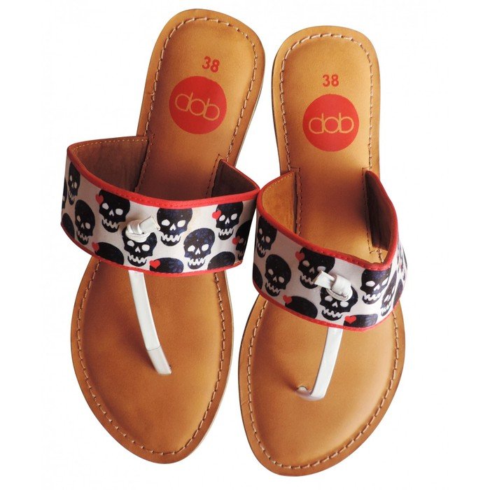 Stylish Footwear Dubai Our Products of The FASH hub Office # 2205, Prism Tower, Business bay - Photo 2 of 17