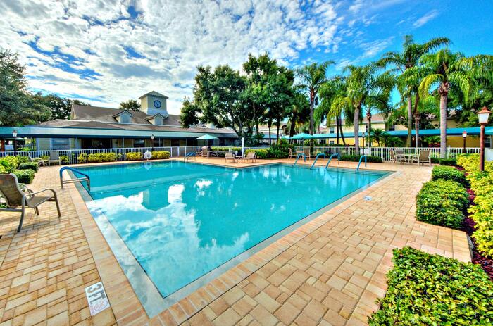  New Album of Aston Gardens At The Courtyards 231 Courtyard Blvd - Photo 1 of 8