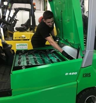  Profile Photos of Angus Lift Trucks Unit 5 Crompton Road, Industrial Estate - Photo 4 of 4