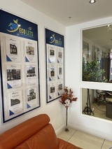  Ecolets 25 Wellington Street 