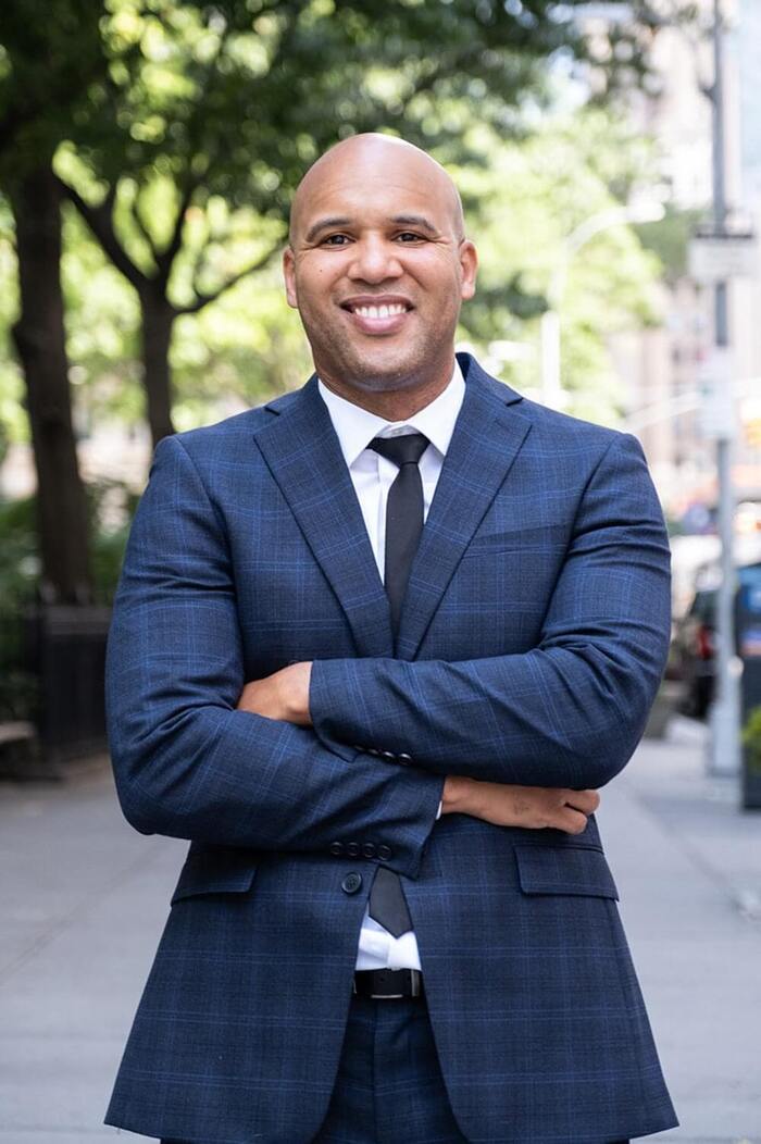  Profile Photos of Juan Luciano Divorce Lawyer - Bronx 3131 Westchester Ave Frnt A - Photo 4 of 5