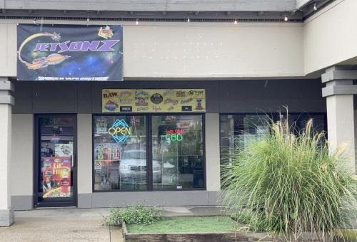  Profile Photos of Jetsonz Gas Station Smoke N Vape Boutique 1562 Akron Peninsula Rd, Ste 116 - Photo 2 of 4