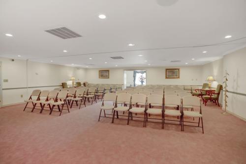 Profile Photos of Bruzdzinski Funeral Home, P.A. 1407 Old Eastern Ave - Photo 2 of 4