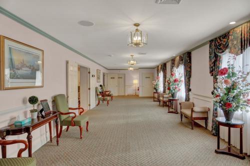 Profile Photos of Bruzdzinski Funeral Home, P.A. 1407 Old Eastern Ave - Photo 4 of 4