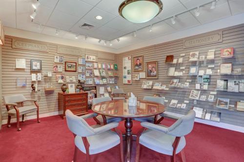  Profile Photos of Cantelmi Long Funeral Home 500 Linden Street - Photo 2 of 4