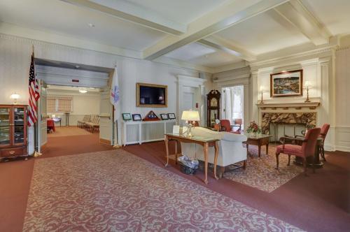  Profile Photos of Cantelmi Long Funeral Home 500 Linden Street - Photo 4 of 4