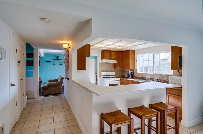  Profile Photos of Design for Recovery - Los Angeles Sober Living 11960 Modjeska Place - Photo 6 of 8