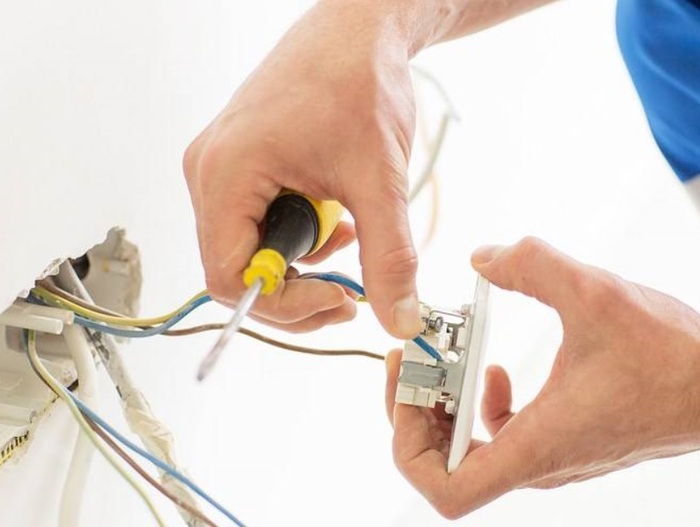  Electrician Sarasota of Sarasota Electric -Electricians | Electrical contractor | Sarasota FL 1551 2nd St - Photo 8 of 10