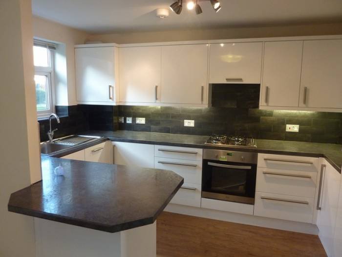  Profile Photos of Ben Bater Carpentry & Joinery 31 Greenview Avenue - Photo 6 of 7
