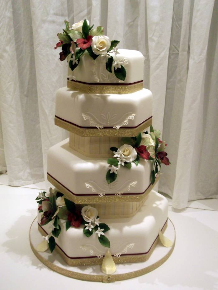 wedding cake by dream wedding creations Wedding Creations of Dream Wedding Creations Eastleigh Road - Photo 17 of 20