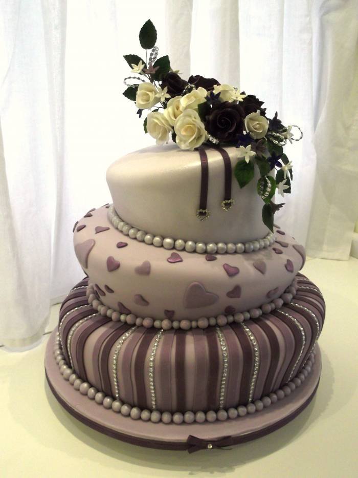 wedding cake by dream wedding creations Wedding Creations of Dream Wedding Creations Eastleigh Road - Photo 13 of 20