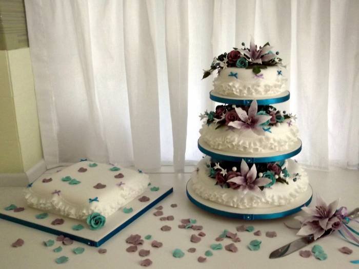 wedding cake by dream wedding creations Wedding Creations of Dream Wedding Creations Eastleigh Road - Photo 9 of 20