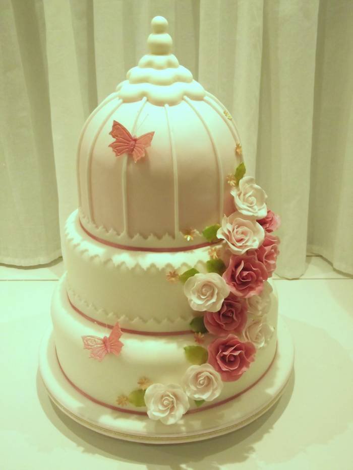 wedding cake by dream wedding creations Wedding Creations of Dream Wedding Creations Eastleigh Road - Photo 2 of 20