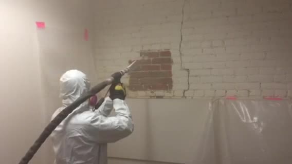 Dry Ice Blasting.MOV