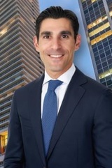 Alhalel Law, Aventura