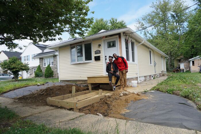 Let us take care of that headache property you have! Profile Photos of EZ Real Estate Solutions - - Photo 2 of 5