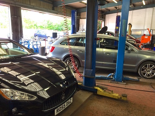  Profile Photos of HiQ Tyres & Autocare Maidenhead (Barnside Motors) High Street - Photo 3 of 3