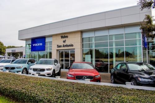  Profile Photos of Principle Volvo Cars San Antonio 1326 N.E. Loop 410 - Photo 3 of 4
