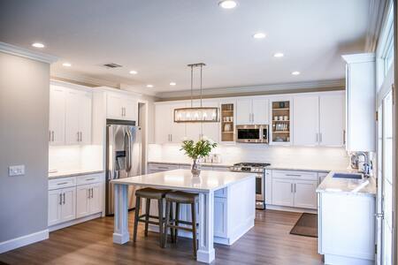  Profile Photos of Elite Winnipeg Kitchen Renovations 681-B Haney St - Photo 2 of 4