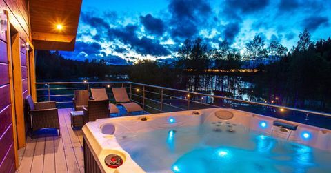  Profile Photos of Jacuzzi Pros Studio 5b, 52 Melle St - Photo 3 of 10