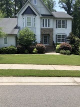 Distinct Lawns, Franklinton