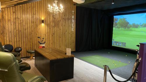  Profile Photos of Virtual Golf Lounge The Black Horse, Windmill Road - Photo 3 of 4