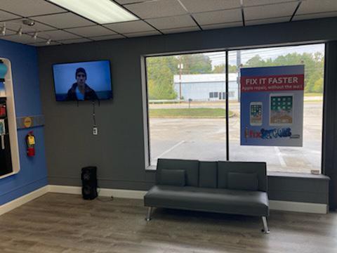  Profile Photos of iFixScreens Monroe 1311 W Spring St - Photo 3 of 5