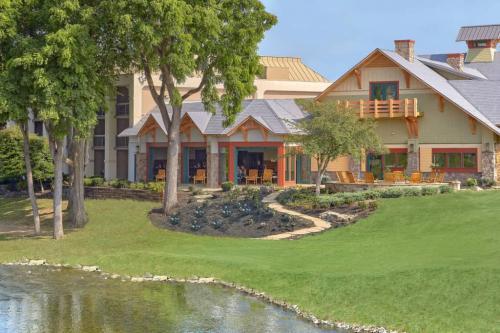  Profile Photos of The Inn on the River 2492 Parkway - Photo 3 of 4