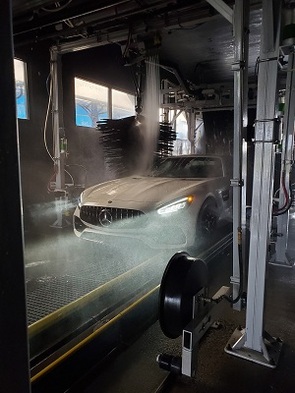 New Album of Whistle Express Car Wash 1411 E Jackson St - Photo 3 of 3