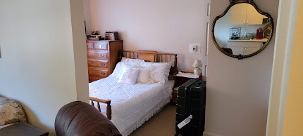  Profile Photos of Peregrine Senior Living at Shaker 345 Northern Boulevard - Photo 2 of 4