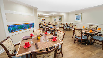  Profile Photos of Peregrine Senior Living at Shaker 345 Northern Boulevard - Photo 4 of 4