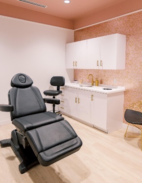  Profile Photos of Metro MedSpa 12608 Lamplighter Square Shopping Center - Photo 4 of 4