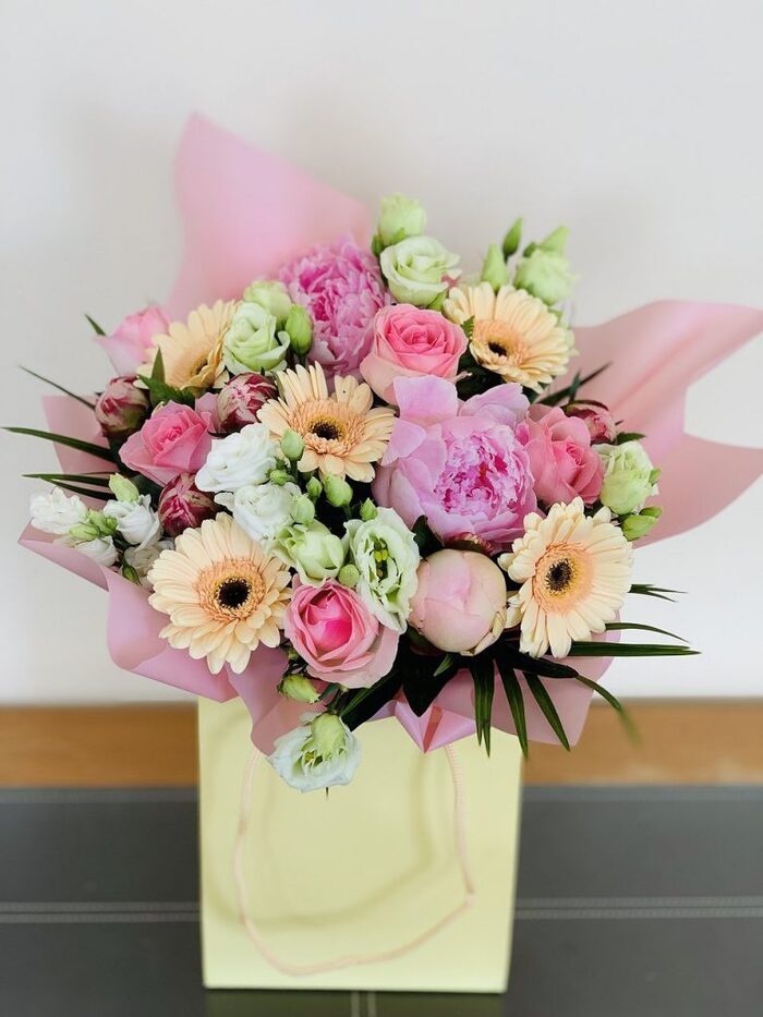  New Album of Ellie Powers Flowers 26 Shamrock Way Hythe Marina Village, Hythe - Photo 5 of 9