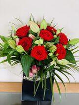  Ellie Powers Flowers 26 Shamrock Way Hythe Marina Village, Hythe 