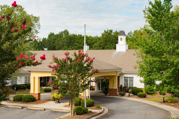 assisted living in Anderson, SC TerraBella Marchbanks of TerraBella Marchbanks 2203 Marchbanks Ave - Photo 3 of 8