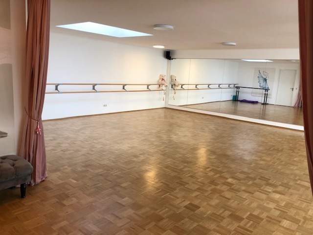 Dance room | Ballettstudio Ost Profile Photos of Ballettstudio Ost Hanauer LandtsraÃŸe 138 - Photo 4 of 7