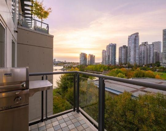  Profile Photos of Leo Wilk Vancouver Realtor - Engel & VÃ¶lkers 1152 Mainland Street #130 - Photo 7 of 8