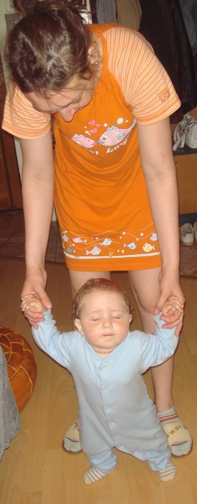 2. Primii pasi<br />
Aproape de varsta de 1 an, parintii se agita - ce incaltari sa ii cumpar, ce premergator, ce ham? Uite ca stramosii nostri au invatat sa mearga fara toate acestea. Momentul primilor pasi este tot unul de neratat. Nu din pu Sfaturi Utile of www.bebelusultau.ro STR DRISTOR NR 108-110, sector 3 - Photo 6 of 10 2. Primii pasi<br />
Aproape de varsta de 1 an, parintii se agita - ce incaltari sa ii cumpar, ce premergator, ce ham? Uite ca stramosii nostri au invatat sa mearga fara toate acestea. Momentul primilor pasi este tot unul de neratat. Nu din pu Sfaturi Utile of www.bebelusultau.ro STR DRISTOR NR 108-110, sector 3 - Photo 6 of 10