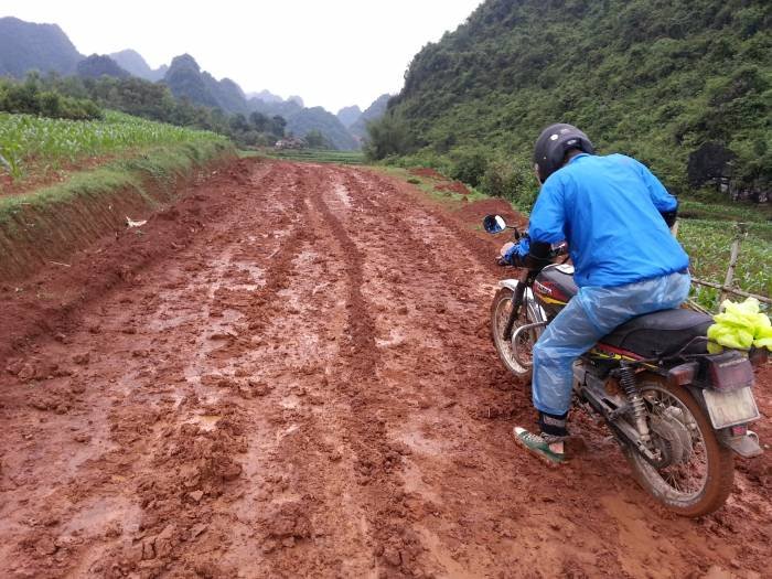 Dirt biking in Northeast Vietnam New Album of Offroad Vietnam Motorcycle Tours 36 Nguyen Huu Huan street - Photo 5 of 17