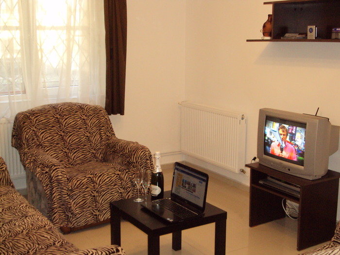                                 Profile Photos of Apartment Luxor Busteni al. silva no.52 - Photo 2 of 10