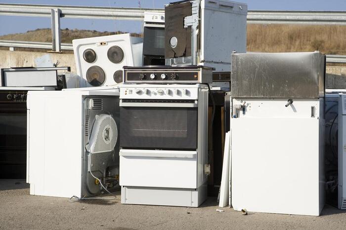  Profile Photos of EZ Junk Removal of Bakersfield 401 Sequoia Dr - Photo 2 of 8