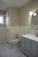 Refinished Bathroom, We Buy Houses In Bama, Huntsville